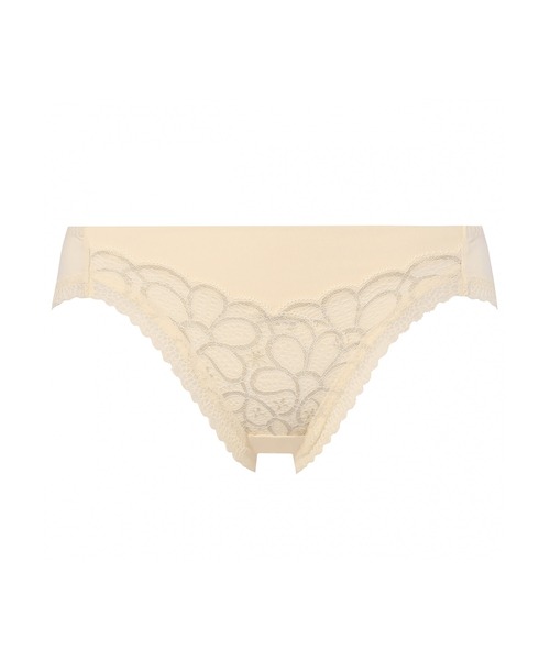 Triumph(トリンプ)の「癒しのブラ621 レギュラーショーツTR621 Hikini(ショーツ・レディース・ベージュ/ピンク/ブルー・L/M)」の2枚目の写真