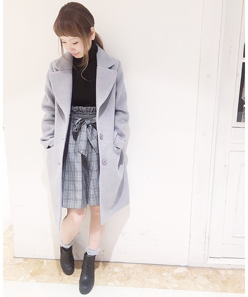 one after another NICE CLAUP（ワンアフターアナザーナイスクラップ）の「【Ray1月号掲載 ナイスクラップ】ウールチェスターコート（チェスターコート・レディース・サックスブルー/キャメル/グレー/ブラック・MEDIUM/LARGE）」の15枚目の写真