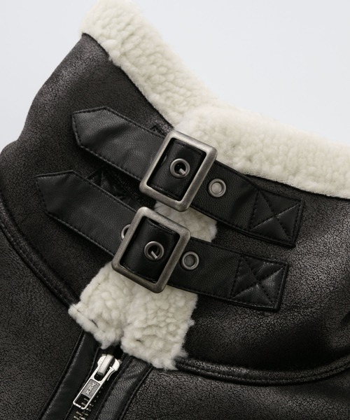 MONO-MART（モノマート）の「【襟元2WAY＆選べる2タイプ着丈】ショート/ミドルB-3 フェイクムートンジャケット（ムートンコート・レディース・ブラウン/アイボリー/ブラック/キャメル・S/FREE）」の6枚目の写真