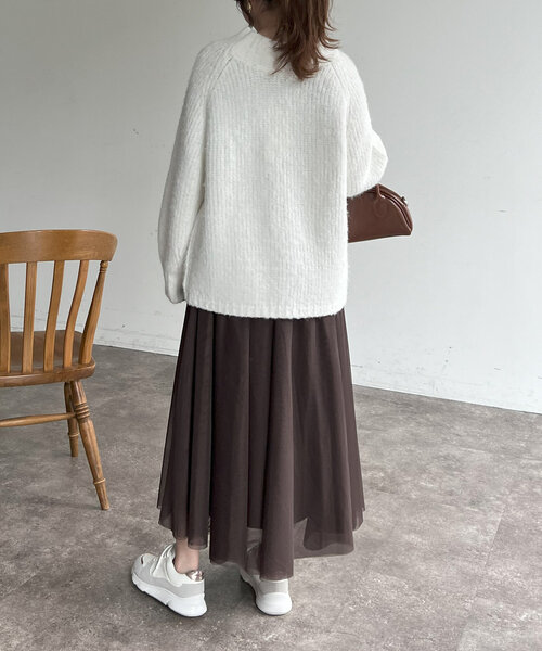 Chez toi（シェトワ）の「もちふわラグラン切替袖ボリュームプルオーバー（ニット/セーター・レディース・チャコールグレー/オフホワイト/ブルー/レッド・FREE）」の14枚目の写真