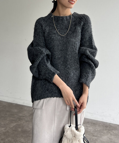 Chez toi（シェトワ）の「もちふわラグラン切替袖ボリュームプルオーバー（ニット/セーター・レディース・チャコールグレー/オフホワイト/ブルー/レッド・FREE）」の15枚目の写真