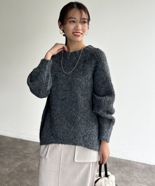 Chez toi（シェトワ）の「もちふわラグラン切替袖ボリュームプルオーバー（ニット/セーター・レディース・チャコールグレー/オフホワイト/ブルー/レッド・FREE）」の17枚目の写真