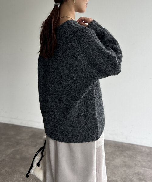 Chez toi（シェトワ）の「もちふわラグラン切替袖ボリュームプルオーバー（ニット/セーター・レディース・チャコールグレー/オフホワイト/ブルー/レッド・FREE）」の19枚目の写真
