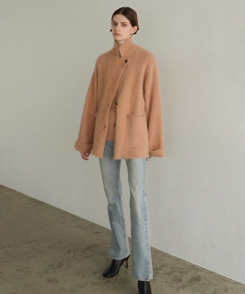 CLANE（クラネ）の「ANGOLA TAILORED KNIT JACKET（テーラードジャケット・レディース・ブラック/ベージュ・1/2）」の5枚目の写真