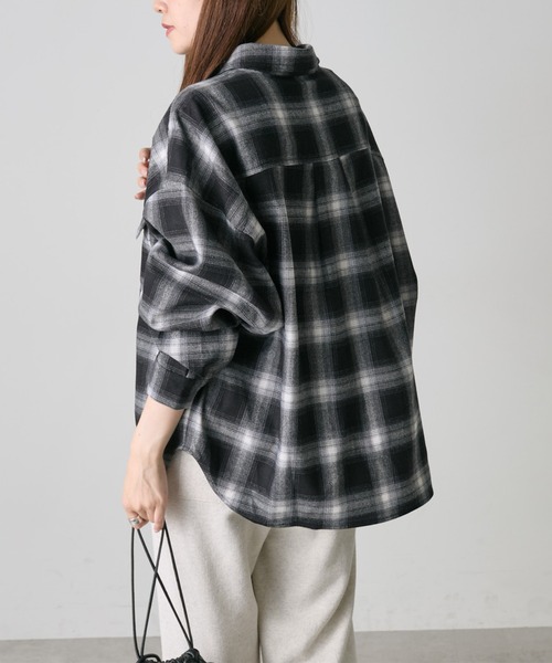 PUAL CE CIN（ピュアルセシン）の「オンブレチェックWポケットオーバーシャツ（シャツ/ブラウス・レディース・ブラック系その他/グレー系その他・FREE）」の4枚目の写真