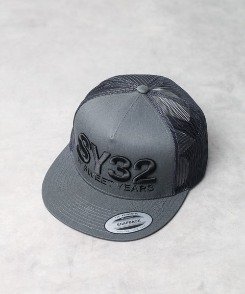 SY32 by SWEET YEARS(エスワイサーティトゥバイスィートイヤーズ)の「【SY32 by SWEET YEARS】ロゴ刺繍メッシュキャップ(キャップ・レディース・ブラック/カモフラージュ/ホワイト/ブラック系その他/チャコールグレー×ブラック/ホワイト系その他・FREE)」の5枚目の写真