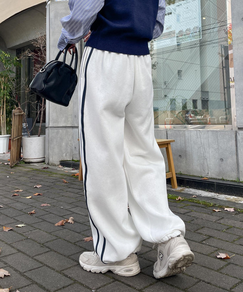 Chillfar(チルファー)の「裏起毛スウェットサイドラインパンツ(スウェットパンツ・レディース・杢グレー/ブラック/オートミール/ホワイト・FREE)」の11枚目の写真