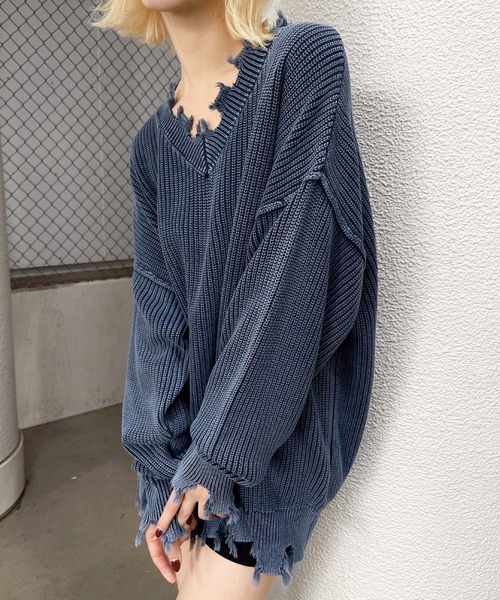 ENVYM（アンビー）の「ピグメントダメージニット（ニット/セーター・レディース・ネイビー/ブラック・FREE）」の6枚目の写真