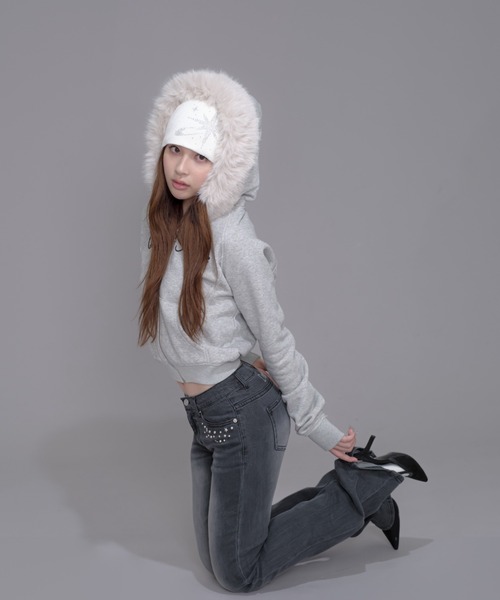 FCMM（エフシーエムエム）の「STUDDED FLARE DENIM PANTS/スタッズフレアデニムパンツ（デニムパンツ・レディース・ブラック/インディゴブルー/ライトインディゴブルー・LARGE/MEDIUM/SMALL）」の6枚目の写真