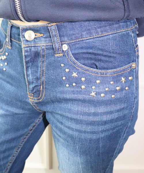 FCMM（エフシーエムエム）の「STUDDED FLARE DENIM PANTS/スタッズフレアデニムパンツ（デニムパンツ・レディース・ブラック/インディゴブルー/ライトインディゴブルー・LARGE/MEDIUM/SMALL）」の20枚目の写真