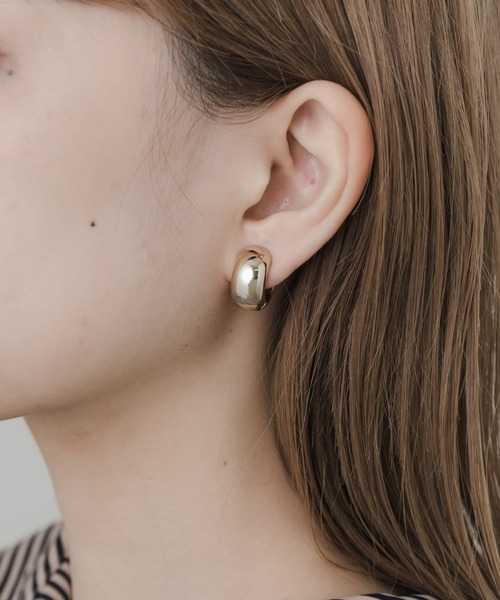 SMELLY（スメリー）の「メタルワイドフープクリップイヤリング（イヤリング・レディース・シルバー/ゴールド・-）」の12枚目の写真