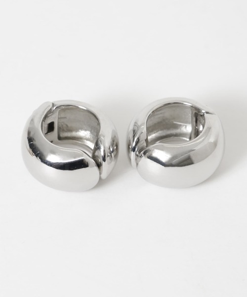 SMELLY（スメリー）の「メタルワイドフープクリップイヤリング（イヤリング・レディース・シルバー/ゴールド・-）」の7枚目の写真