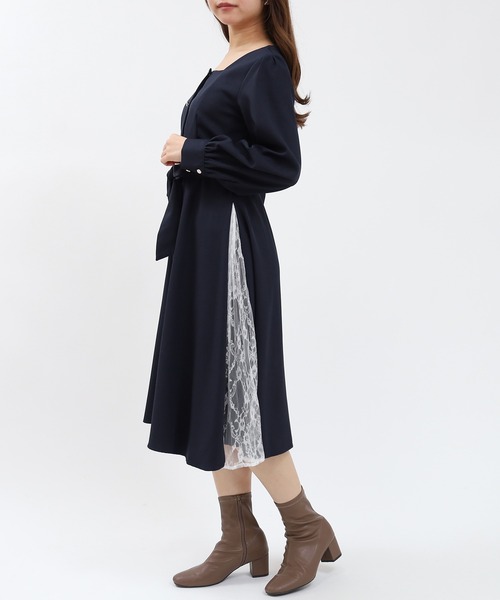 ASTORIA ODIER(アストリアオディール)の「スクエアサイドレースワンピース(ワンピース・レディース・ベージュ/ネイビー/ラベンダー/ブラウン・SMALL/MEDIUM/LARGE)」の12枚目の写真