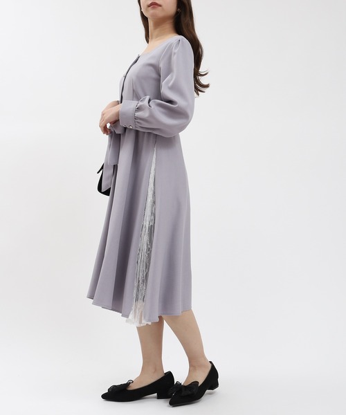 ASTORIA ODIER(アストリアオディール)の「スクエアサイドレースワンピース(ワンピース・レディース・ベージュ/ネイビー/ラベンダー/ブラウン・SMALL/MEDIUM/LARGE)」の8枚目の写真