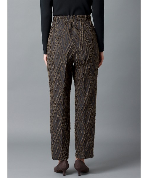 CIS.（シス）の「CIS． ベアセットアップ ベアトップ＆タックパンツ ハンドウォッシュ ジオメトリックジャカード（ベスト・レディース・ネイビー・36(7号)/34(5号)/40(11号)/38(9号)）」の12枚目の写真