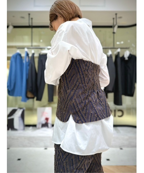 CIS.（シス）の「CIS． ベアセットアップ ベアトップ＆タックパンツ ハンドウォッシュ ジオメトリックジャカード（ベスト・レディース・ネイビー・36(7号)/34(5号)/40(11号)/38(9号)）」の22枚目の写真