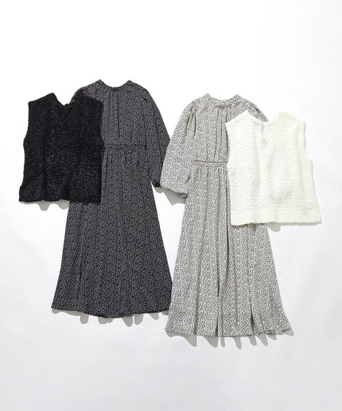ANY SIS(エニィスィス)の「【洗える】フラワープリントワンピース × ニットベスト セット(セットアップ・レディース・ブラック系4/アイボリー系4・0)」の11枚目の写真