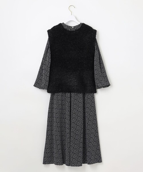 ANY SIS(エニィスィス)の「【洗える】フラワープリントワンピース × ニットベスト セット(セットアップ・レディース・ブラック系4/アイボリー系4・0)」の14枚目の写真