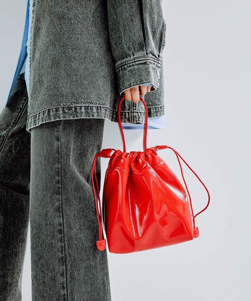 LEPSIM(レプシィム)の「フェイクレザーエナメル2WAYミニバッグ 287576(ショルダーバッグ・レディース・レッド/ブラック/アイボリー・ONE SIZE)」の21枚目の写真