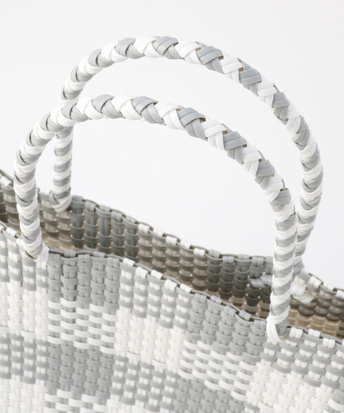 MONO　COMME CA（モノコムサ）の「ギンガムチェック かごバッグ（かごバッグ・レディース・ブラック/グレー・FREE）」の14枚目の写真