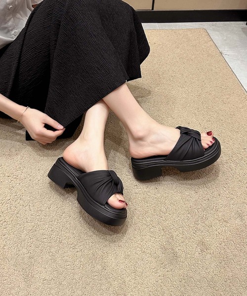 レザー厚底サンダルクロスシンプルデザイン上品 city（シティ）の「【CITY】シンセティックレザークロスサンダル