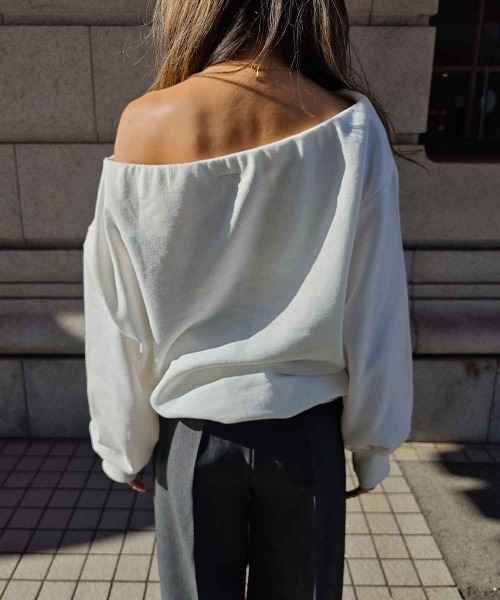 esutoreja(エストレジャ)の「オフショルリブスリーブトップス(Tシャツ/カットソー・レディース・ブラック/ホワイト/チャコール・FREE)」の16枚目の写真