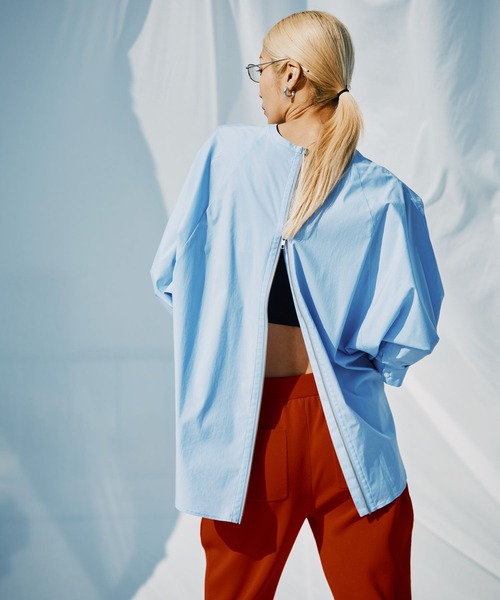 HEREIAM（ヘレイアム）の「【HEREIAM】2WAYドルマンブラウス（シャツ/ブラウス・レディース・ネイビー/ホワイト/ライトブルー・FREE）」の2枚目の写真