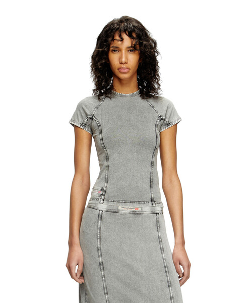 DIESEL(ディーゼル)の「ウィメンズ 半袖トップ T-LYNNE(Tシャツ/カットソー・レディース・グレー/ブラック・SMALL/LARGE/X-SMALL/MEDIUM/X-LARGE)」の9枚目の写真