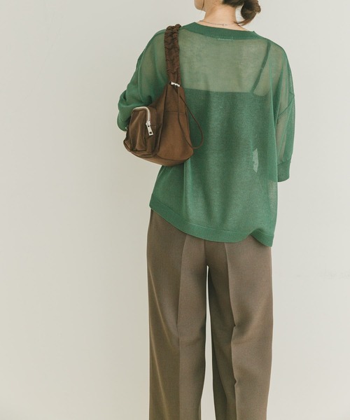 ITEMS URBANRESEARCH（アイテムズ アーバンリサーチ）の「シアーハンソデニットプルオーバー（ニット/セーター・レディース・グリーン/ブラック/グレー系その他・FREE）」の20枚目の写真