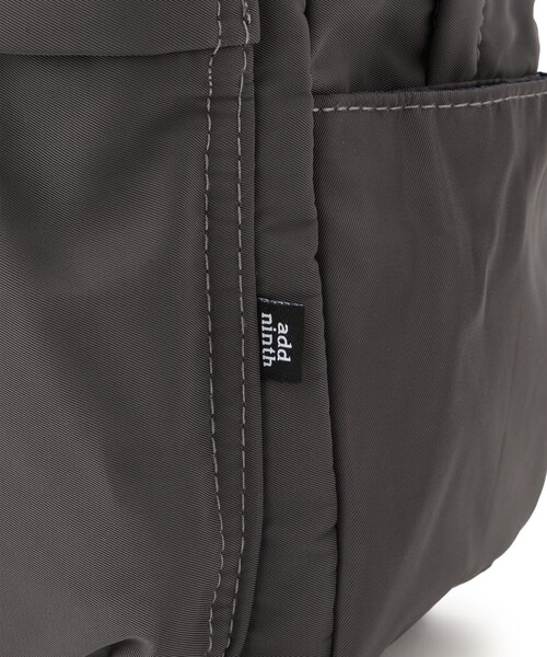 Jayro(ジャイロ)の「10ポケ撥水デイパック(バックパック/リュック・レディース・ベージュ/ブラック/グレー・FREE)」の12枚目の写真