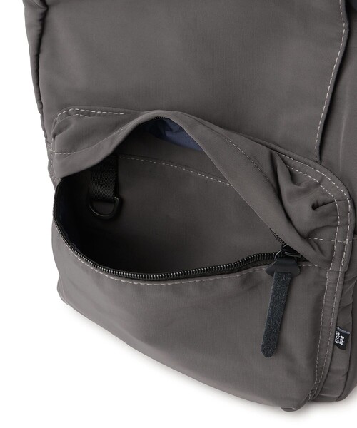 Jayro(ジャイロ)の「10ポケ撥水デイパック(バックパック/リュック・レディース・ベージュ/ブラック/グレー・FREE)」の17枚目の写真