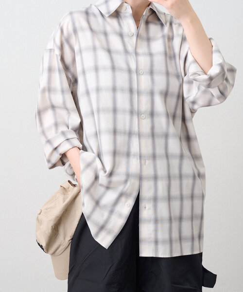 NUNIFE(ユニフィー)の「【NUNIFE】後ろロゴ刺繍チェックシャツ【ユニセックス】(シャツ/ブラウス・レディース・オフホワイト/オレンジ/ブルー/ブルー系その他/イエロー/ピンク・FREE)」の1枚目の写真