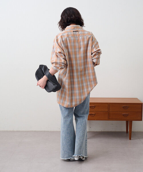 NUNIFE(ユニフィー)の「【NUNIFE】後ろロゴ刺繍チェックシャツ【ユニセックス】(シャツ/ブラウス・レディース・オフホワイト/オレンジ/ブルー/ブルー系その他/イエロー/ピンク・FREE)」の8枚目の写真