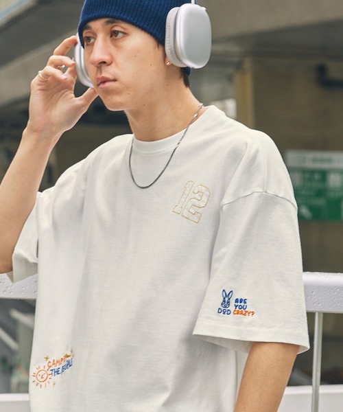 DOD(ディーオーディー)の「DOD/ディーオーディー 別注 グラフィックランダム刺繍 半袖Tシャツ(Tシャツ/カットソー・レディース・ホワイト/スミクロ/ネイビー/グレイッシュベージュ・M/L)」の19枚目の写真