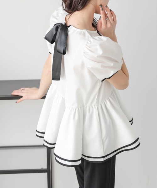 SUGAR BISKET(シュガービスケット)の「バックリボン ペプラムブラウス(シャツ/ブラウス・レディース・ホワイト/ブラック・M/L)」の9枚目の写真