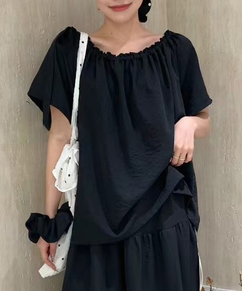 Lace Ladies(レースレディース)の「2WAY 肩リボン ギャザー オフショルダー 半袖 ブラウス シュシュ(シャツ/ブラウス・レディース・パープル/ブラック/アイボリー/ブルー・M/XL)」の1枚目の写真
