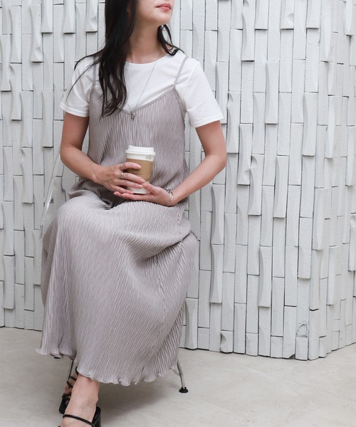 libelle more(リベル モア)の「【2点セット】変形プリーツキャミワンピース&Tシャツ(ワンピース・レディース・モカ/グレイッシュベージュ・M/L)」の6枚目の写真