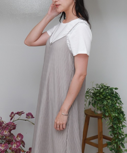 libelle more(リベル モア)の「【2点セット】変形プリーツキャミワンピース&Tシャツ(ワンピース・レディース・モカ/グレイッシュベージュ・M/L)」の7枚目の写真