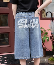 shrita（シュリータ）の「バックプリントバミューダデニムパンツ【SHRITAロゴ入り♪】（デニムパンツ）」