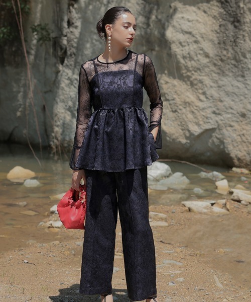 Callarus（カラルス）の「【オケージョン対応】箔プリントジャカードデザインビスチェパンツセットアップドレス（ビスチェ＋パンツ）〔Callarus〕（パンツドレス・レディース・ブラック系/パープル系・3L/LL/L/M/S）」の8枚目の写真