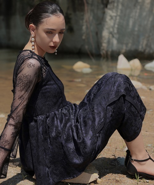 Callarus（カラルス）の「【オケージョン対応】箔プリントジャカードデザインビスチェパンツセットアップドレス（ビスチェ＋パンツ）〔Callarus〕（パンツドレス・レディース・ブラック系/パープル系・3L/LL/L/M/S）」の7枚目の写真