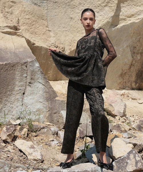 Callarus（カラルス）の「【オケージョン対応】箔プリントジャカードデザインビスチェパンツセットアップドレス（ビスチェ＋パンツ）〔Callarus〕（パンツドレス・レディース・ブラック系/パープル系・3L/LL/L/M/S）」の21枚目の写真