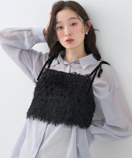 earth music&ecology(アースミュージックアンドエコロジー)の「ラメミックスフェザービスチェ(ベスト・レディース・アイボリー/ブラック/モカ・FREE)」の3枚目の写真