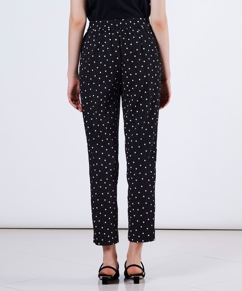 DOUBLE STANDARD CLOTHING（ダブルスタンダードクロージング）の「ドットフロッキージャガードパンツ（その他パンツ・レディース・オフホワイト/ブラック・36/38）」の4枚目の写真