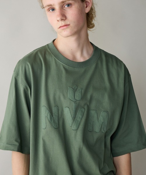 rehacer(レアセル)の「rehacer : N.V.M Logo Relax Fit T-shirt / N.V.M ロゴ リラックスフィットTシャツ(Tシャツ/カットソー・メンズ・ホワイト/グリーン/ピンク/ブラック・SMALL/MEDIUM/LARGE/X-LARGE)」の5枚目の写真