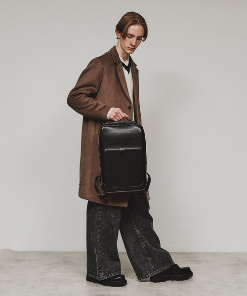 tk.TAKEO KIKUCHI(ティーケータケオキクチ)の「Refined Leather バックパック(バックパック/リュック・メンズ・ブラック/ダークブラウン/ブラック系・00)」の6枚目の写真