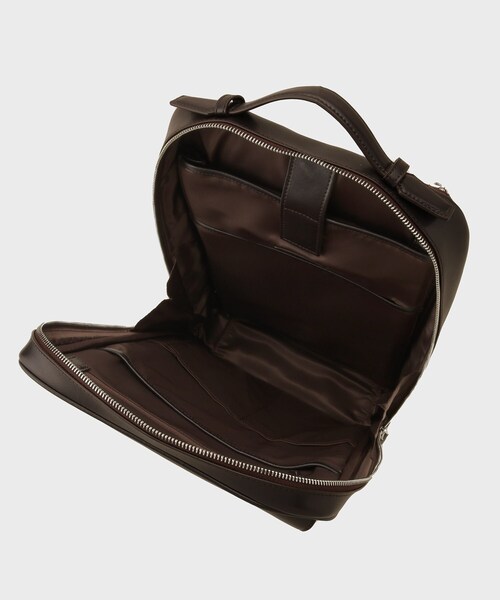 tk.TAKEO KIKUCHI(ティーケータケオキクチ)の「Refined Leather バックパック(バックパック/リュック・メンズ・ブラック/ダークブラウン/ブラック系・00)」の14枚目の写真