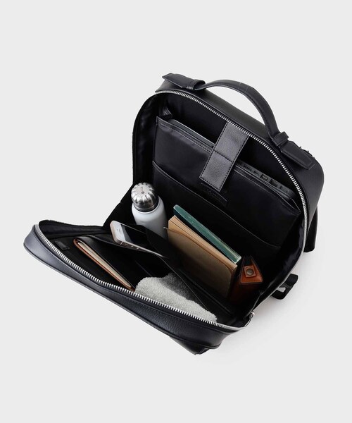 tk.TAKEO KIKUCHI(ティーケータケオキクチ)の「Refined Leather バックパック(バックパック/リュック・メンズ・ブラック/ダークブラウン/ブラック系・00)」の17枚目の写真