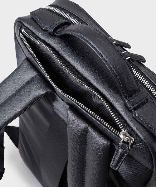 tk.TAKEO KIKUCHI(ティーケータケオキクチ)の「Refined Leather バックパック(バックパック/リュック・メンズ・ブラック/ダークブラウン/ブラック系・00)」の21枚目の写真