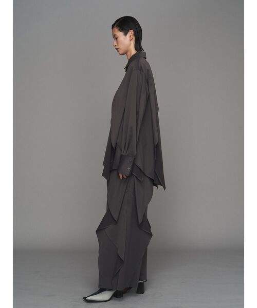 UN3D.（アンスリード）の「WAVE RAFFLE PT【セットアップ着用可能】 / ウェーブラッフルパンツ（その他パンツ・レディース・グレー/キャメル/ブラック・38/36）」の6枚目の写真